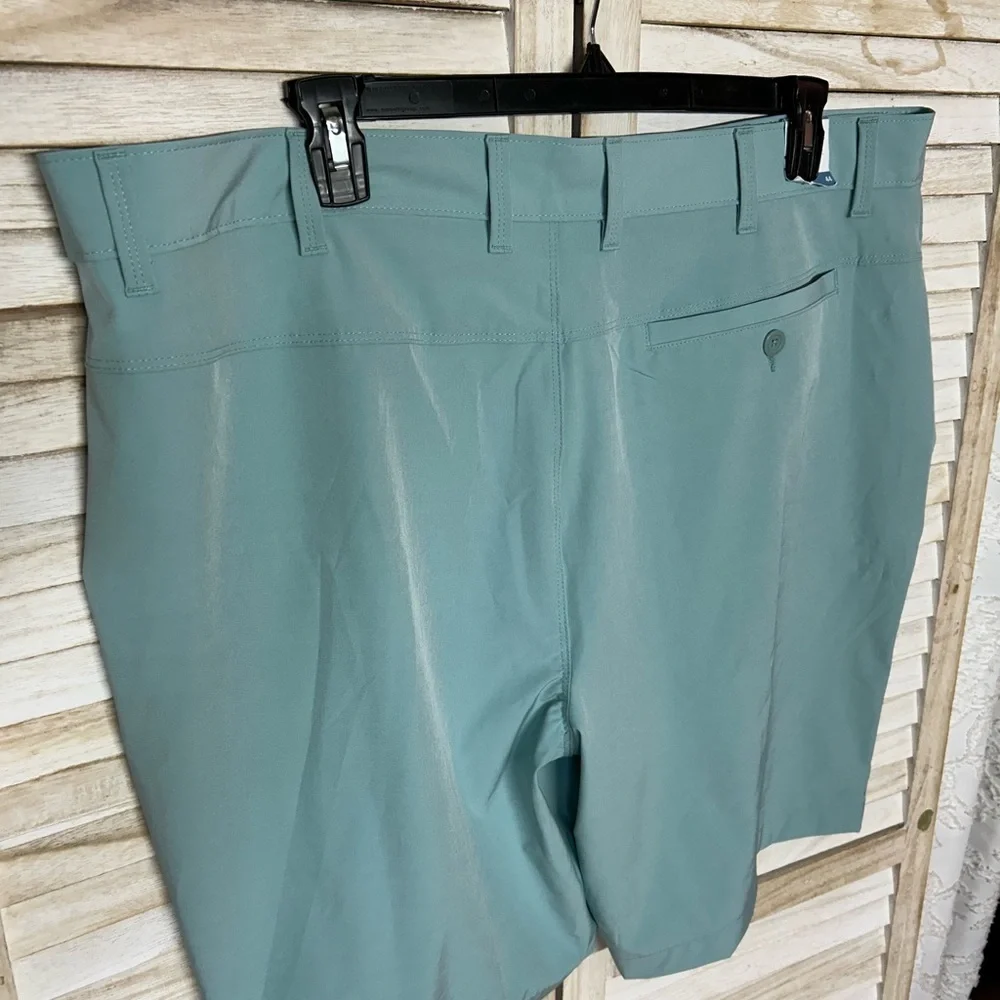 Bass Pro Shops Men's Teal Flat Front Shorts